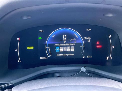 Used 2025 Toyota Camry SE image 25