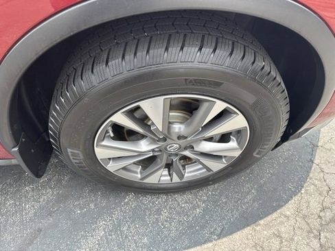 Used 2017 Nissan Murano S image 19