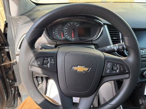 Used 2020 Chevrolet Trax LS w/ Tint and Cruise Package image 11