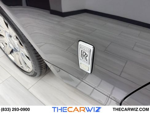 Used 2019 Rolls-Royce Dawn image 16