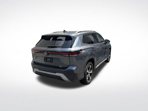 Used 2026 Volkswagen Tiguan SE AWD/4WD image 9