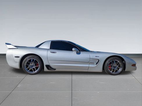 Used 2003 Chevrolet Corvette Z06 w/ Memory Package, 3 Drivers image 7