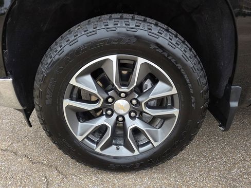 Used 2024 Chevrolet Silverado 1500 LT image 24