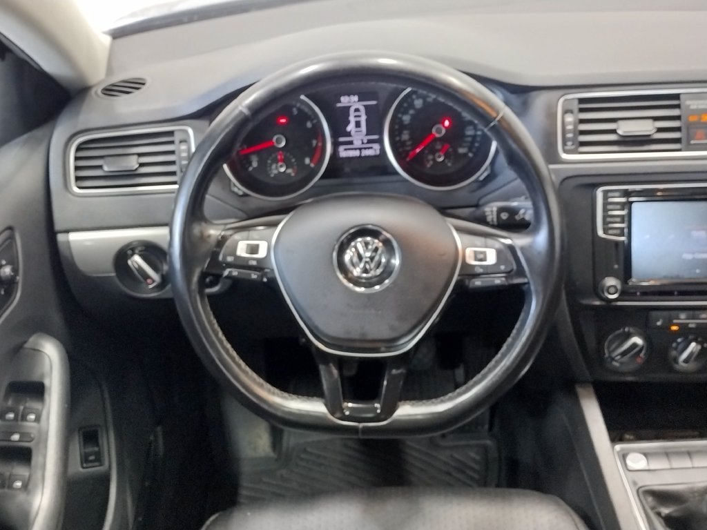 Used 2017 Volkswagen Jetta SE FWD image 36