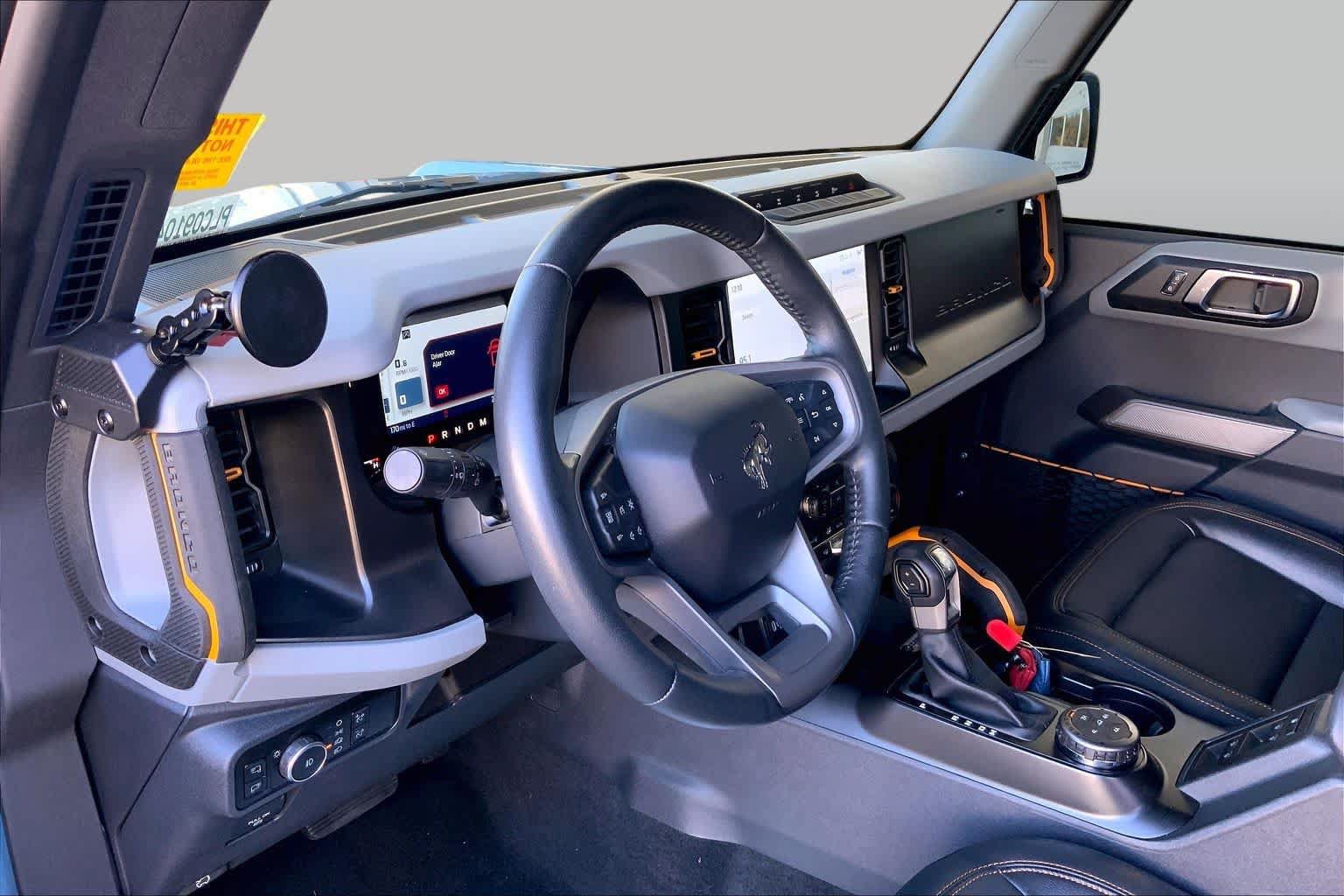 Used 2023 Ford Bronco Badlands w/ Sasquatch Package AWD/4WD image 17