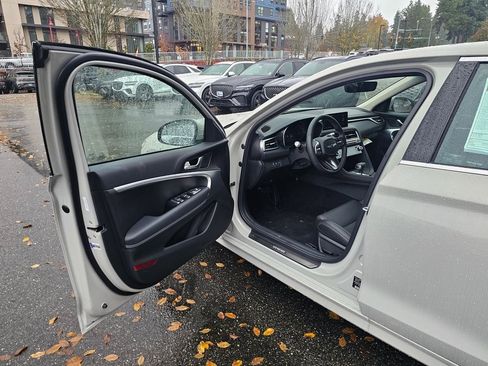 New 2026 Genesis G70 2.5T image 18