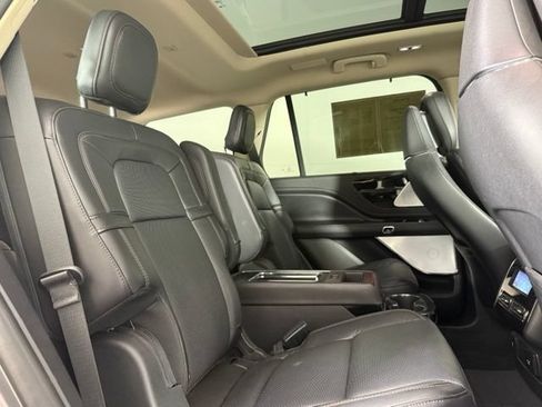 Used 2021 Lincoln Aviator Reserve w/ Equipment Group 202A AWD/4WD image 27