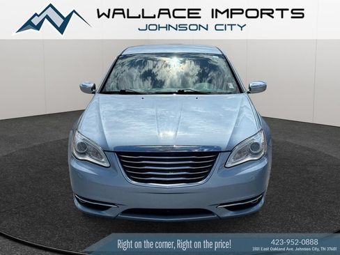 Used 2014 Chrysler 200 Limited FWD image 8