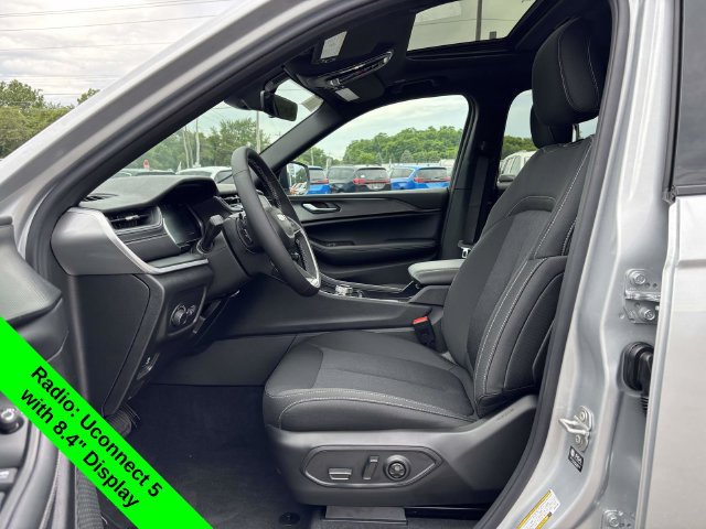 New 2026 Jeep Grand Cherokee L 4WD image 5