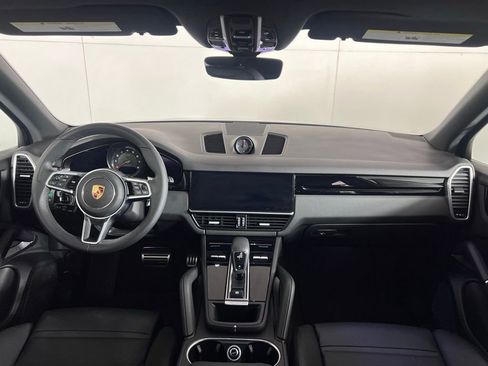 Certified 2023 Porsche Cayenne S AWD/4WD image 22