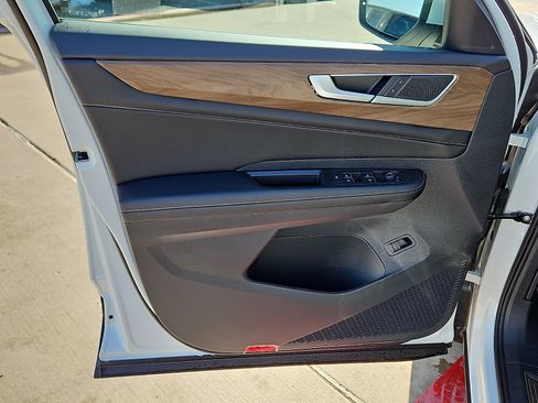 New 2026 Volkswagen Atlas SE image 15