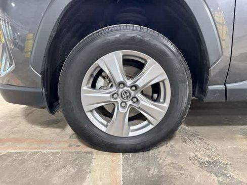 Used 2022 Toyota RAV4 XLE w/ Carpet Mat Package (TMS) AWD/4WD image 10
