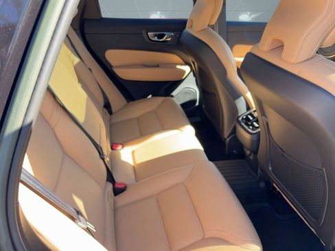 Certified 2023 Volvo XC60 B5 Ultimate w/ Climate Package image 29