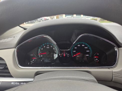 Used 2015 Chevrolet Traverse LS image 33