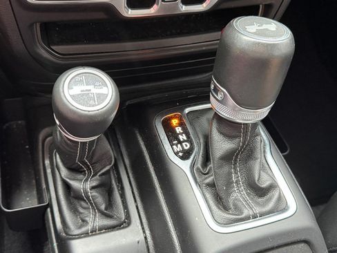 Used 2023 Jeep Wrangler Unlimited Sahara w/ Cold Weather Group AWD/4WD image 22