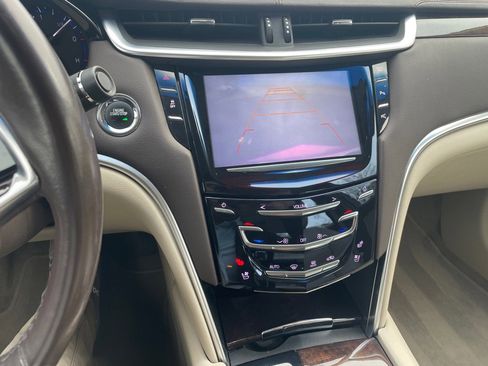 Used 2016 Cadillac XTS Luxury image 12