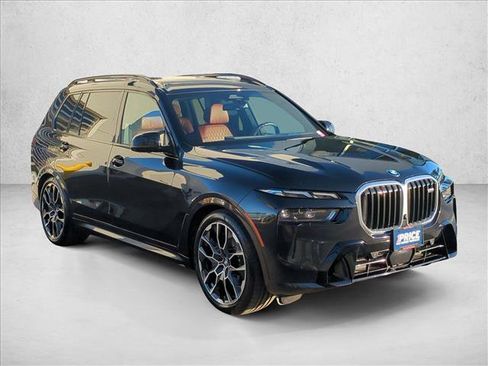 Certified 2025 BMW X7 M60i w/ Climate Comfort Package image 3