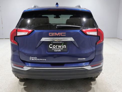 Used 2023 GMC Terrain SLT AWD/4WD image 13