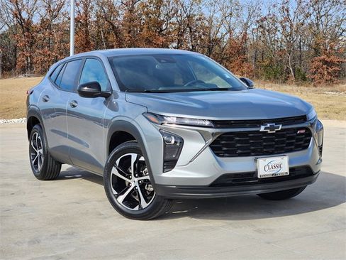 Certified 2024 Chevrolet Trax RS w/ Driver Confidence Package image 1