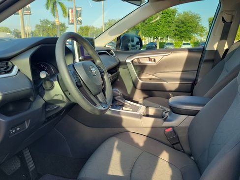 Used 2023 Toyota RAV4 XLE FWD image 19