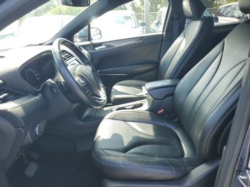 Used 2017 Lincoln MKC Premiere image 13