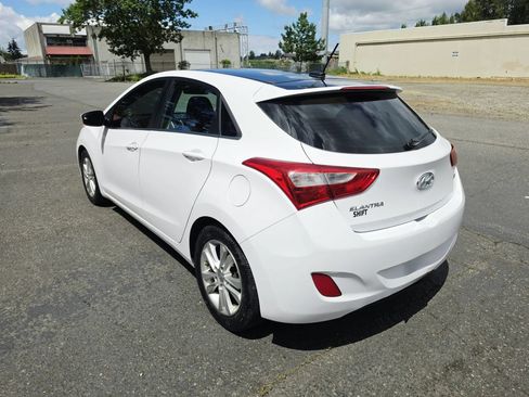 Used 2014 Hyundai Elantra GT FWD image 3