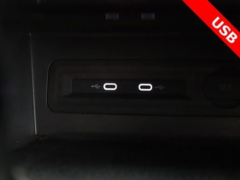 Used 2021 Volkswagen Atlas Cross Sport SEL image 26