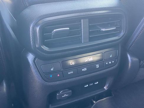 Used 2025 Honda Ridgeline Black Edition image 10