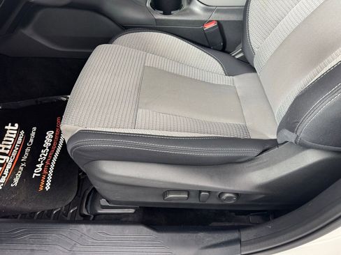 Used 2024 Subaru Outback Premium image 11