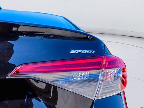 Used 2023 Honda Civic Sport image 7