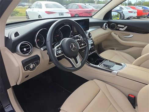 Used 2022 Mercedes-Benz GLC 300 4MATIC image 20