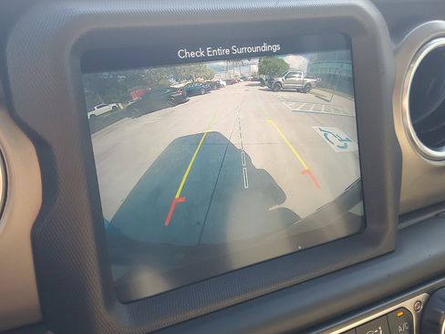 Used 2019 Jeep Wrangler Unlimited Rubicon image 29