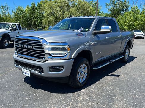 Used 2022 RAM 3500 Laramie AWD/4WD image 15