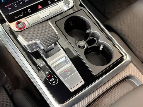 New 2026 Audi RS Q8 performance image 14