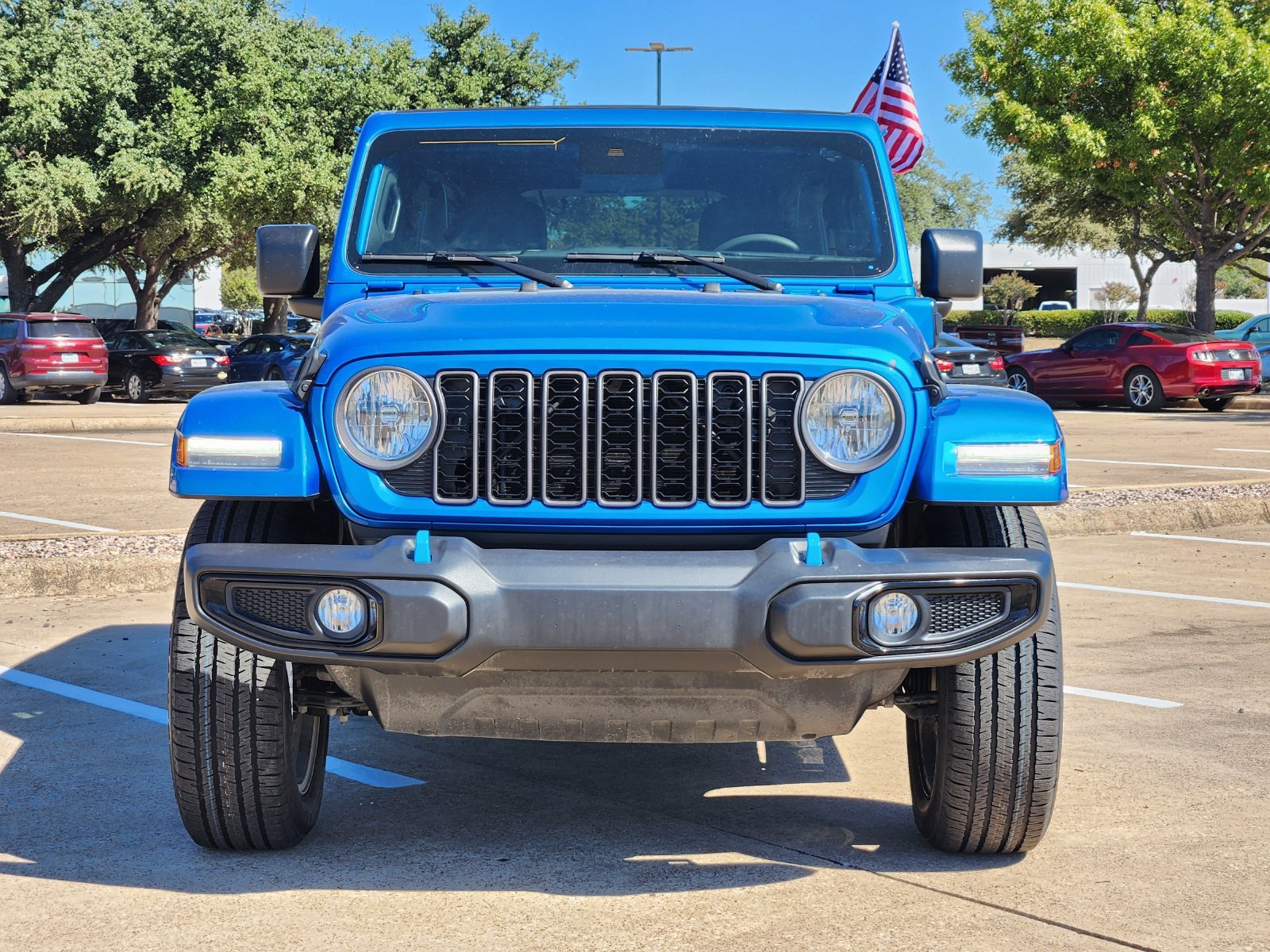 Used 2024 Jeep Wrangler Unlimited w/ Convenience Group AWD/4WD image 7