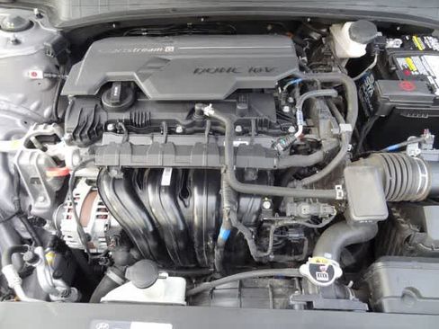 Used 2024 Hyundai Elantra Limited FWD image 46