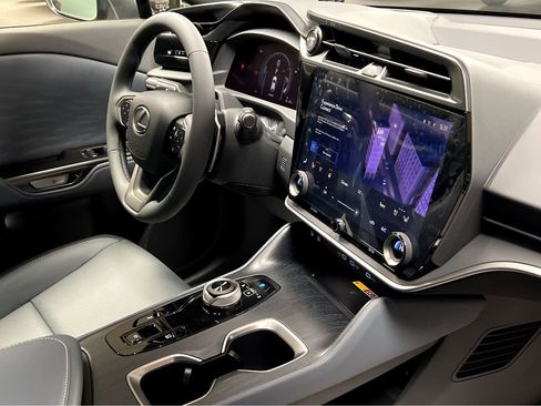 New 2026 Lexus RZ 450e AWD image 33