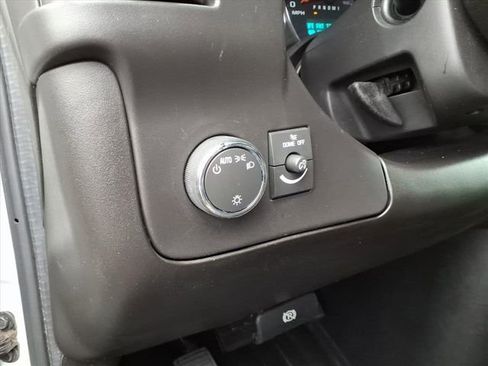 Used 2022 Chevrolet Express 2500 w/ Driver Convenience Package image 18