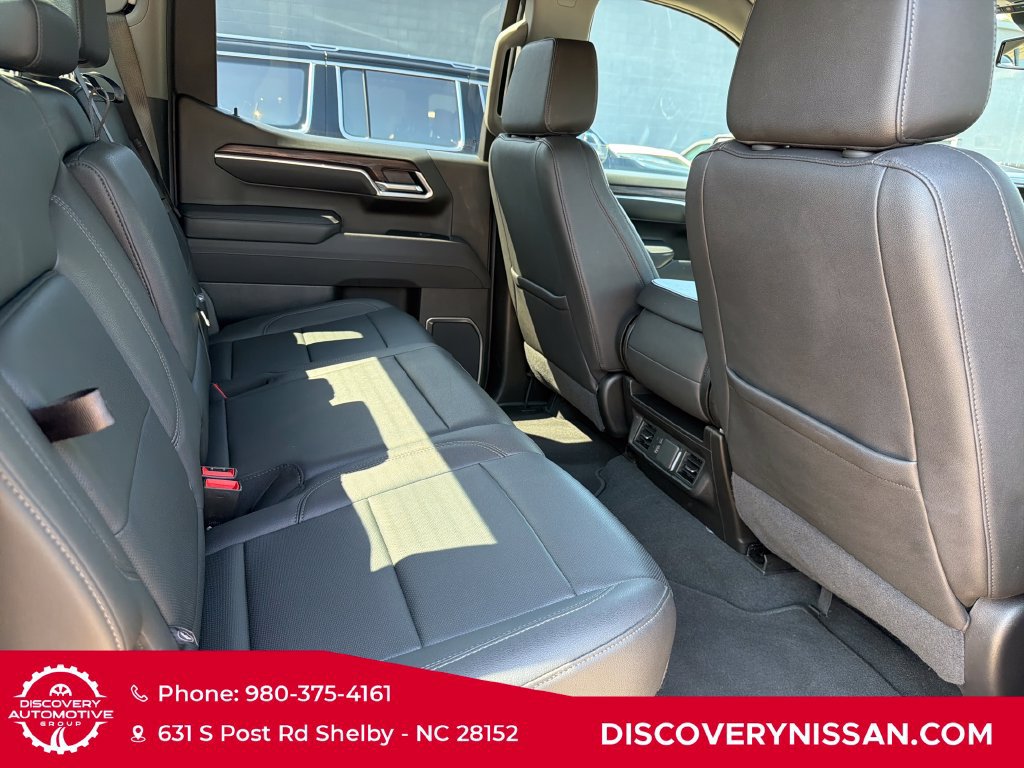 Used 2025 GMC Sierra 1500 SLT AWD/4WD image 33