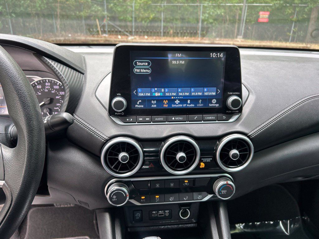 Used 2024 Nissan Sentra SV FWD image 18