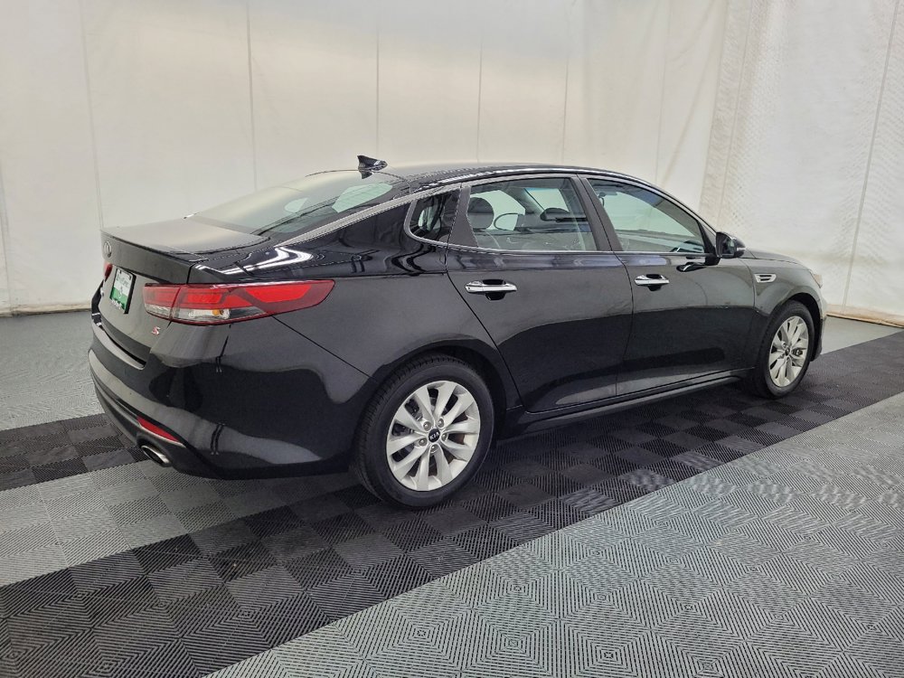 Used 2018 Kia Optima S FWD image 10