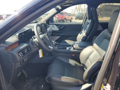 New 2026 Lincoln Aviator Black Label image 11