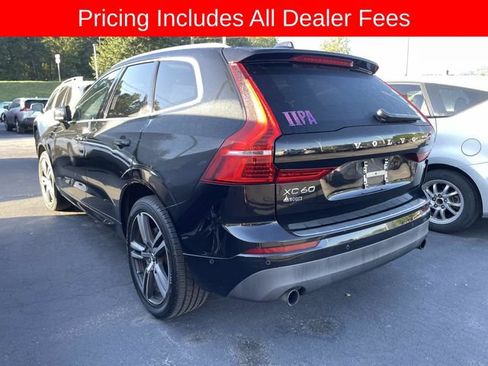 Used 2018 Volvo XC60 T5 Momentum w/ Vision Package AWD/4WD image 4