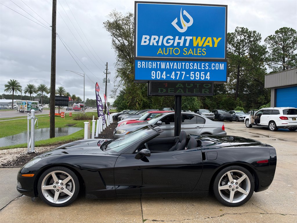 Used 2005 Chevrolet Corvette Convertible w/ Preferred Equipment Group RWD image 2