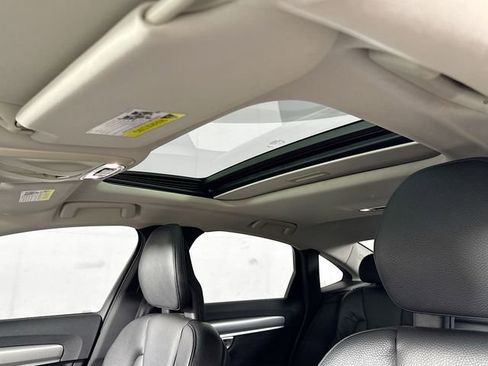 Used 2017 Volvo S90 T6 Momentum w/ Vision Package image 23
