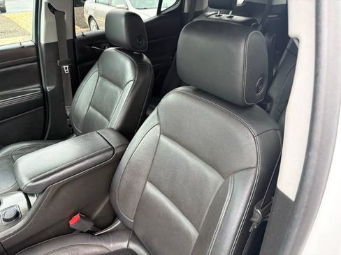 Used 2019 GMC Acadia SLT AWD/4WD image 12