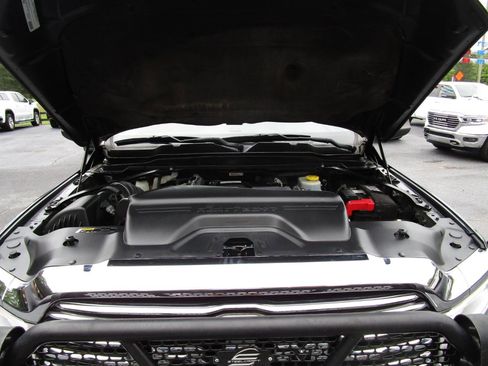 Used 2022 RAM 2500 Laramie AWD/4WD image 35