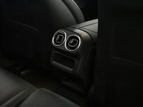 New 2026 Mercedes-Benz GLC 350e 4MATIC image 19