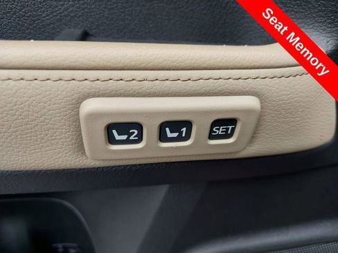 Used 2022 Toyota 4Runner Limited AWD/4WD image 18
