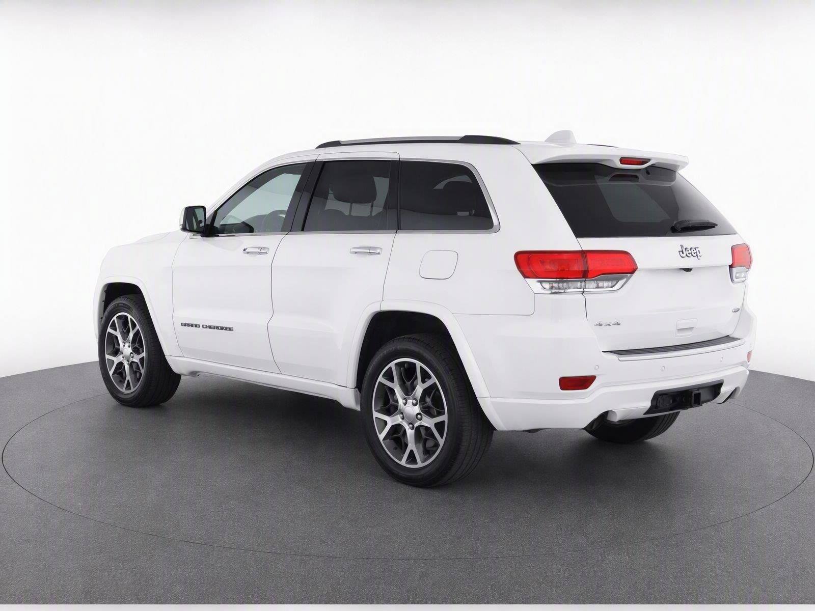 Used 2020 Jeep Grand Cherokee Overland AWD/4WD image 4